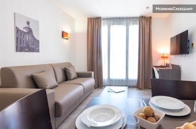 /international/fr/nimes-languedoc-roussillon-310108052096/