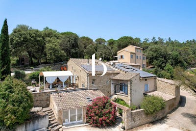 /international/fr/carsan-languedoc-roussillon-310105812951/