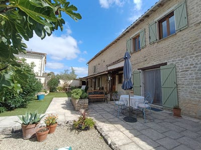 /international/fr/nere-charente-310119974391/