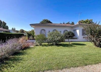 /international/fr/messanges-aquitaine-310119976683/