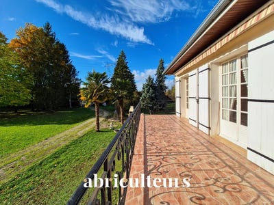 /international/fr/linars-charente-310106165774/