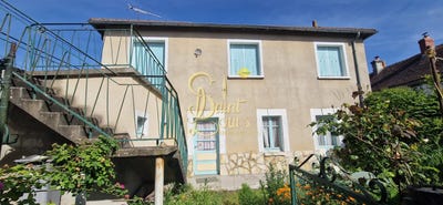/international/fr/la-tour-saint-gelin-centre-val-de-loire-310105082174/