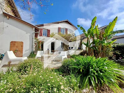 /international/fr/peyrehorade-aquitaine-310099841390/
