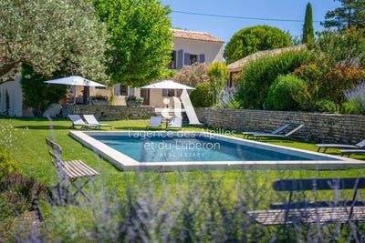 /international/fr/oppede-provence-alpes-cote-d-azur-310108454618/