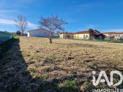 /international/fr/saint-victor-rouzaud-midi-pyrenees-310105987634/