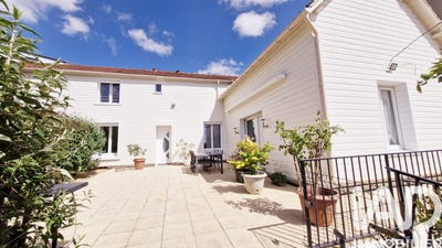 /international/fr/chartres-centre-val-de-loire-310108242195/