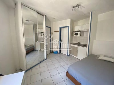 /international/fr/42-avenue-du-regiment-de-bigorre-tarbes-midi-pyrenees-310108812571/