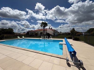/international/fr/lescure-d-albigeois-midi-pyrenees-310107888402/