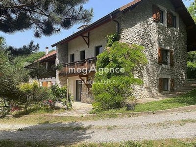 /international/fr/clarafond-arcine-rhone-310100461357/