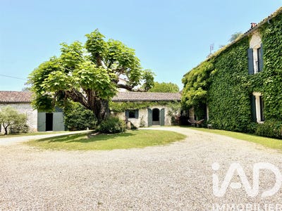 /international/fr/sainte-foy-la-grande-aquitaine-310107240134/