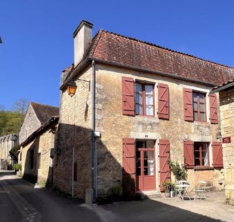 /international/fr/nanteuil-en-vallee-charente-310108133622/