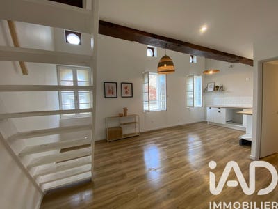 /international/fr/saintes-charente-310100180438/
