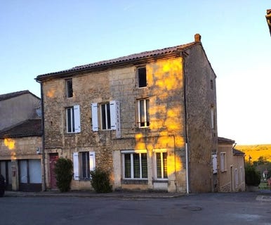 /international/fr/beaumont-du-perigord-aquitaine-310103566801/