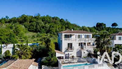/international/fr/castelnau-de-guers-languedoc-roussillon-310106382044/