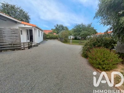 /international/fr/la-plaine-sur-mer-pays-de-la-loire-310105430158/