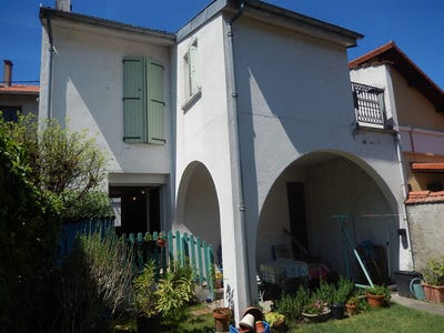 /international/fr/saint-girons-midi-pyrenees-310109227964/