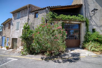 /international/fr/cucuron-provence-alpes-cote-d-azur-310100648244/?lang=zh-cn