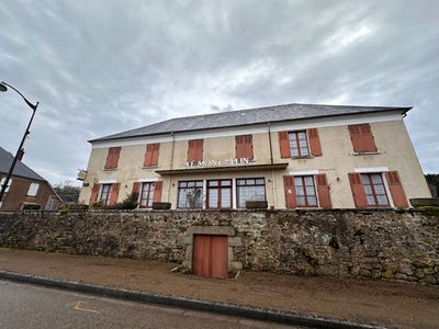 /international/fr/dun-les-places-burgundy-310107294269/