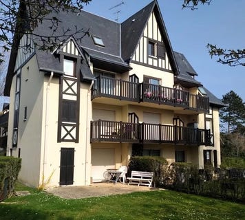 /international/fr/tourgeville-la-basse-normandie-310106998283/