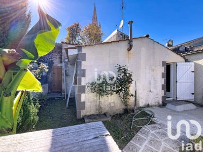 /international/fr/saint-christoly-medoc-aquitaine-310102842106/