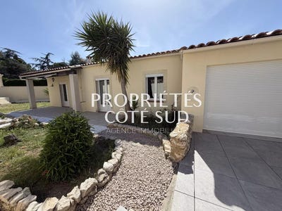 /international/fr/rochefort-du-gard-languedoc-roussillon-310108595860/
