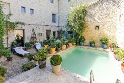 /international/fr/robion-provence-alpes-cote-d-azur-310110359563/