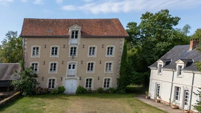 /international/fr/la-chartre-sur-le-loir-pays-de-la-loire-310101417590/?lang=zh-cn