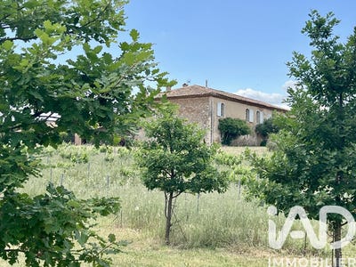 /international/fr/saint-julien-provence-alpes-cote-d-azur-310108128724/