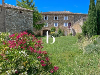/international/fr/goudargues-languedoc-roussillon-310109112506/