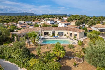 /international/fr/roquebrune-sur-argens-provence-alpes-cote-d-azur-310101484540/?lang=pt
