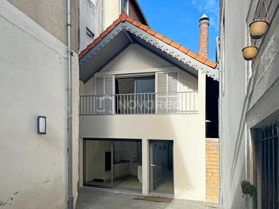 /international/fr/pau-aquitaine-310108454256/