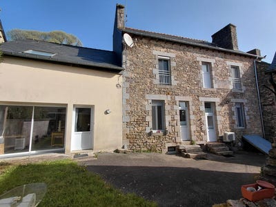 /international/fr/saint-nicolas-du-pelem-brittany-310107431678/