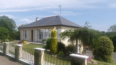 /international/fr/le-genest-saint-isle-pays-de-la-loire-310100175428/