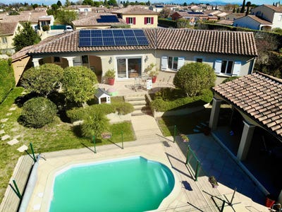 /international/fr/camaret-sur-aigues-provence-alpes-cote-d-azur-310101472712/