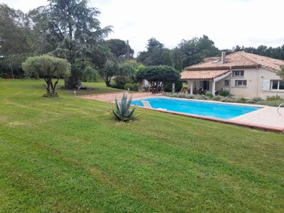 /international/fr/monclar-de-quercy-midi-pyrenees-310108893181/