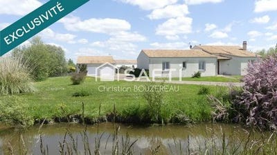 /international/fr/le-perrier-pays-de-la-loire-310109520733/