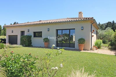 /international/fr/saint-etienne-du-gres-provence-alpes-cote-d-azur-310100762000/