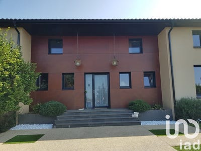 /international/fr/les-epesses-pays-de-la-loire-310098117425/