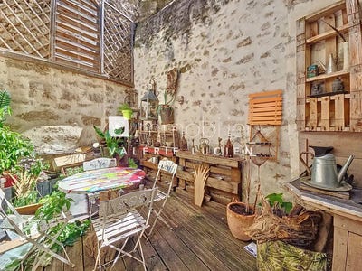 /international/fr/saint-remy-de-provence-provence-alpes-cote-d-azur-310098974646/