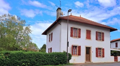 /international/fr/saint-pierre-d-irube-aquitaine-310108088756/