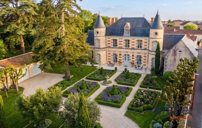 /international/fr/saint-georges-les-baillargeaux-charente-310109110384/