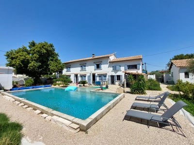 /international/fr/st-martin-de-crau-hh-15323459-st-martin-de-crau-provence-alpes-cote-d-azur-310100952737/