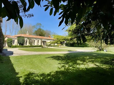 /international/fr/surgeres-charente-310100601474/?lang=zh-tw