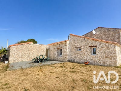 /international/fr/vouvant-pays-de-la-loire-310109221965/