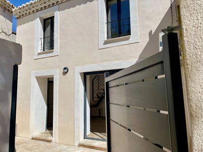 /international/fr/chateaurenard-provence-alpes-cote-d-azur-310098889993/?lang=en