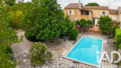 /international/fr/connaux-languedoc-roussillon-310108777927/
