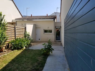 /international/fr/poitiers-charente-310107772913/