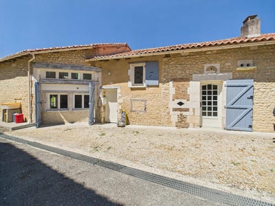 /international/fr/salles-lavalette-charente-310101110298/