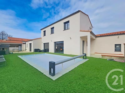 /international/fr/montesquieu-des-alberes-languedoc-roussillon-310105774128/