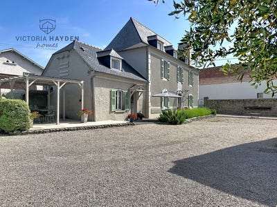 /international/fr/nay-aquitaine-310108651692/